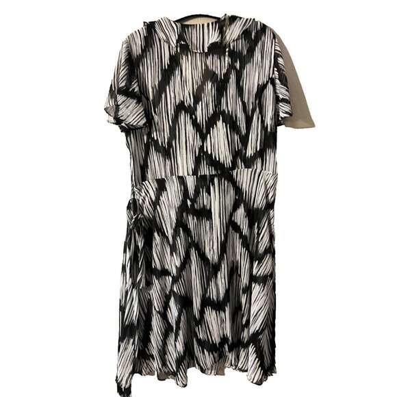 MSK Dress 14W Black Ivory Short Sleeve Flowy Belted Career Church Summer - Picture 6 of 6